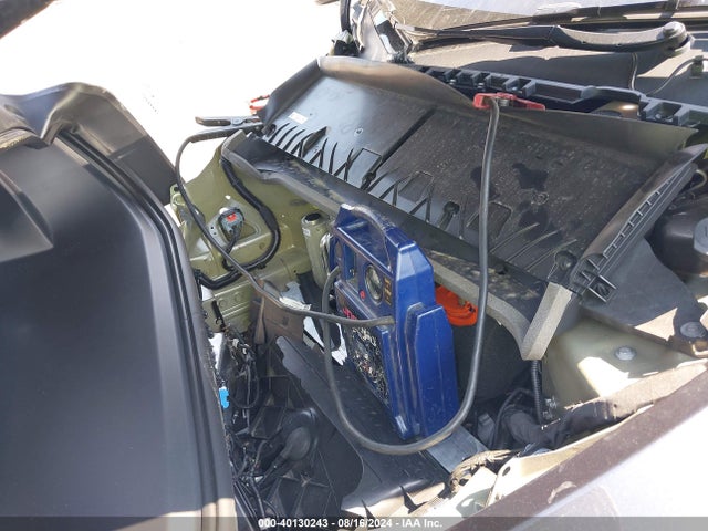 2024 TESLA MODEL Y 7SAYGDEE2RA266631 Photo 9