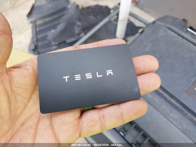 2024 TESLA MODEL Y 7SAYGDEE2RA266631 Photo 10