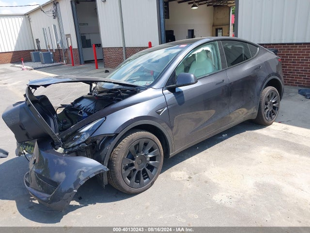 2024 TESLA MODEL Y 7SAYGDEE2RA266631 Photo 1