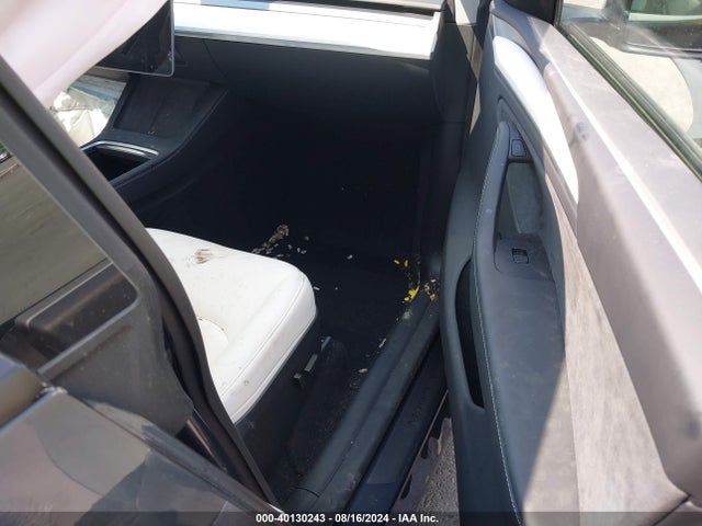 2024 TESLA MODEL Y 7SAYGDEE2RA266631 Photo 4