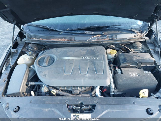 Chrysler 200 C 2015 1C3CCCCG4FN656006 Image 10