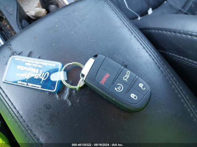 Chrysler 200 C 2015 1C3CCCCG4FN656006 Image 11
