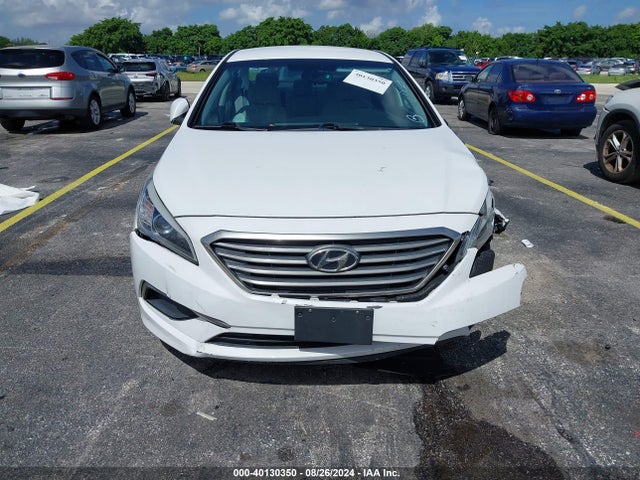 Hyundai SONATA SE 2016 5NPE24AF1GH279062 Image 13