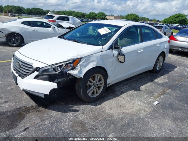 Hyundai SONATA SE 2016 5NPE24AF1GH279062 Image 2