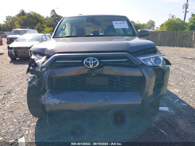 Toyota 4RUNNER SR5 2021 JTEMU5JR3M5893382 Image 11
