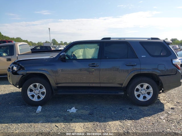 Toyota 4RUNNER SR5 2021 JTEMU5JR3M5893382 Image 13