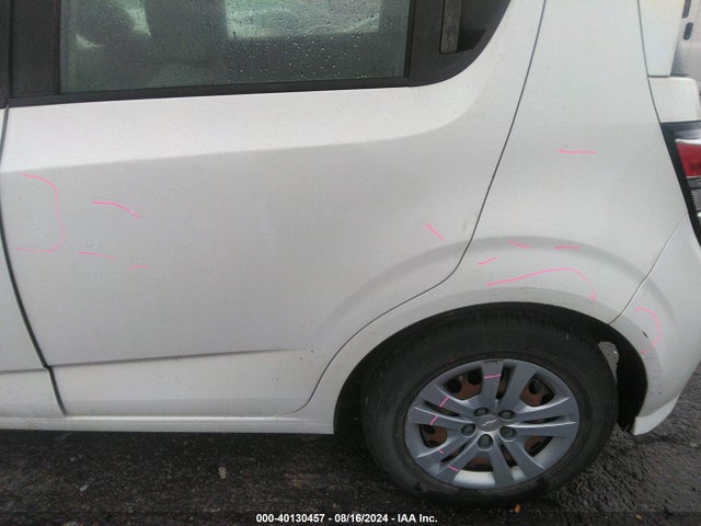 Chevrolet Sonic Lt Auto 2018 1G1JG6SH9J4106584 Image 12