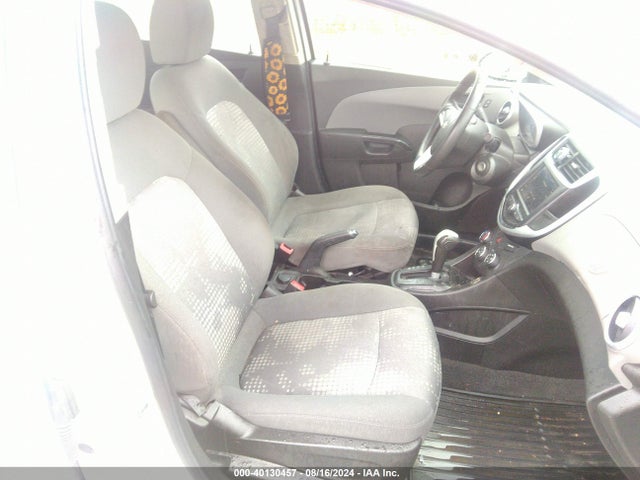 Chevrolet Sonic Lt Auto 2018 1G1JG6SH9J4106584 Image 5