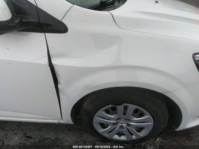 Chevrolet Sonic Lt Auto 2018 1G1JG6SH9J4106584 Image 6