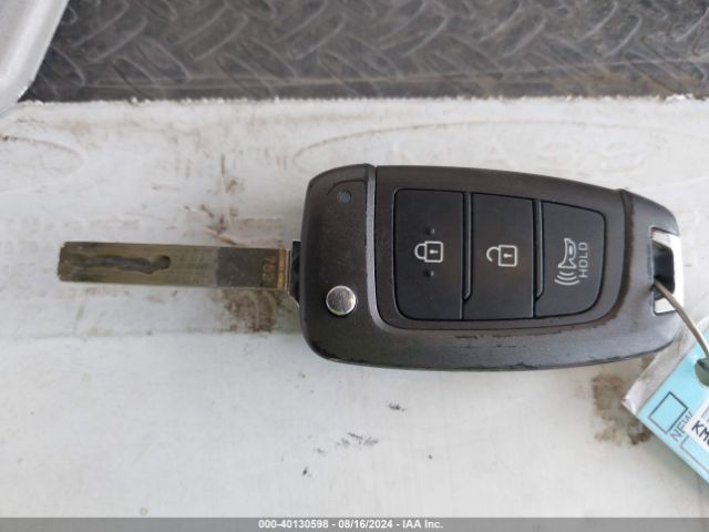 KM8K2CAB9NU815961 Hyundai Kona Se