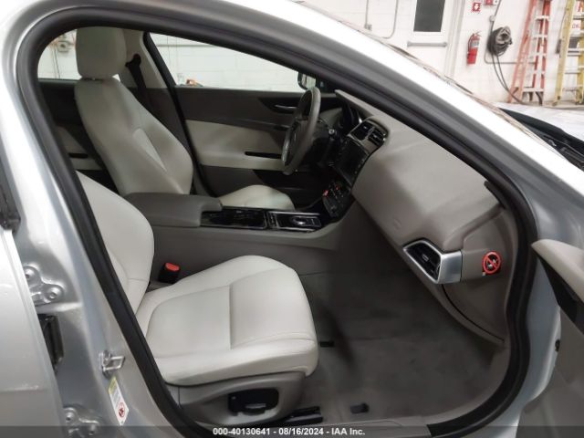 SAJAD4BG3HA974511 Jaguar Xe 25t Premium