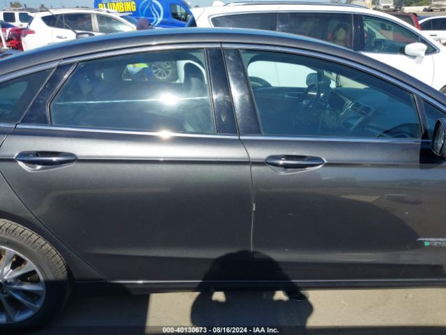 3FA6P0PU8JR246123 Ford Fusion Energi Se Luxury