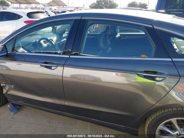 3FA6P0PU8JR246123 Ford Fusion Energi Se Luxury