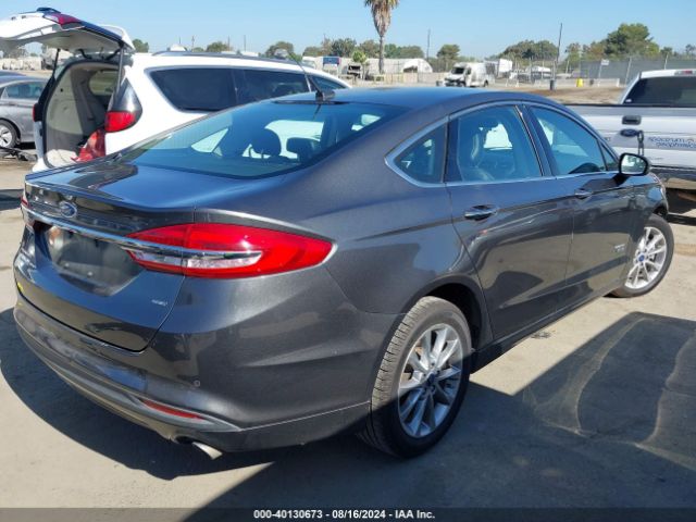 3FA6P0PU8JR246123 Ford Fusion Energi Se Luxury