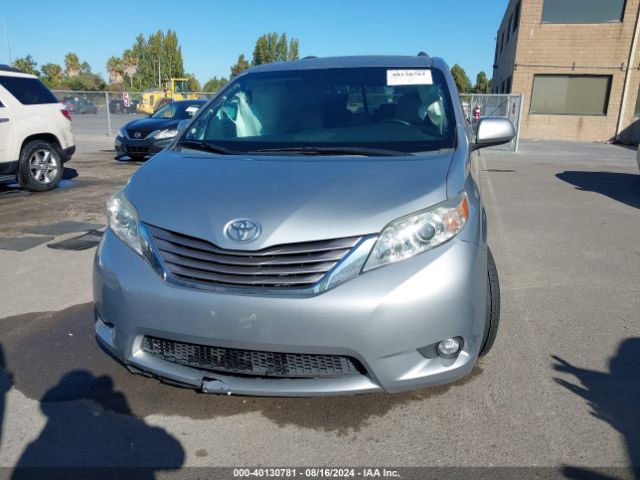 5TDYK3DC1FS530017 Toyota Sienna Xle Premium 8 Passenger