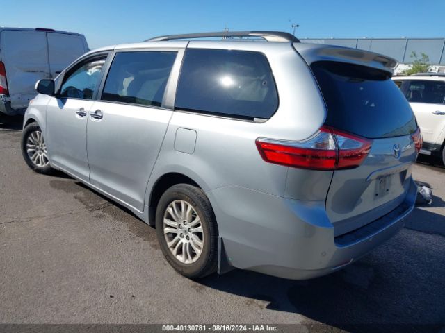5TDYK3DC1FS530017 Toyota Sienna Xle Premium 8 Passenger