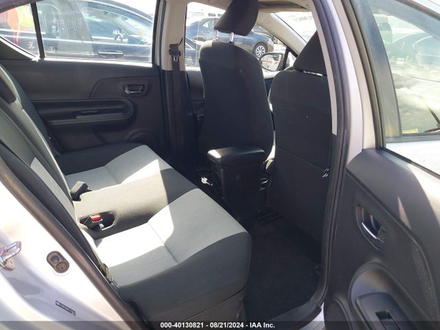 Toyota Prius C Three 2015 JTDKDTB35F1110017 Image 8