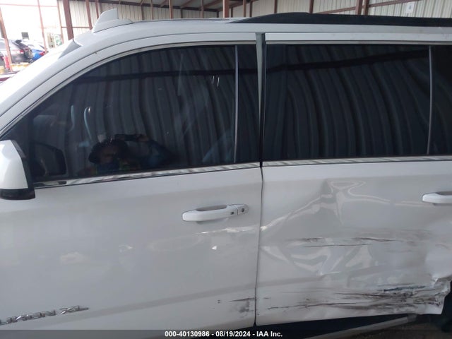 1GKS1HKC5FR524507 GMC Yukon Xl 1500 Slt