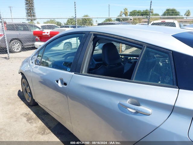 Toyota PRIUS XLE 2019 JTDKARFU2K3085851 Image 22