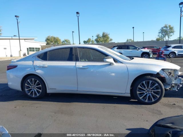 58ADA1C16MU012505 Lexus ES 300H