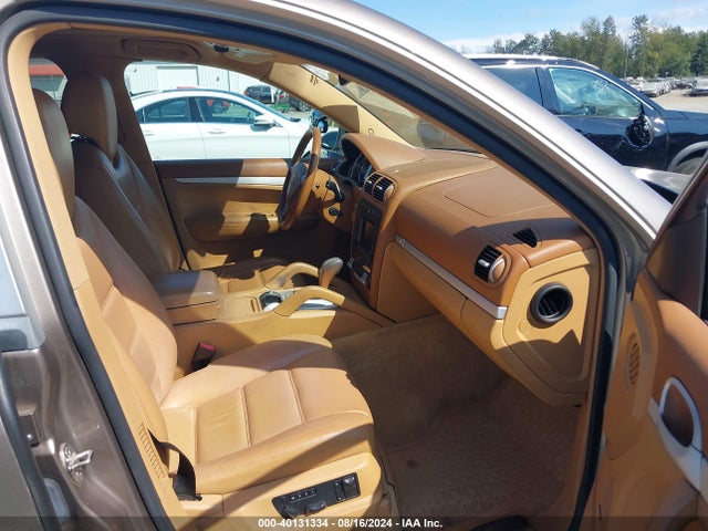 2005 PORSCHE CAYENNE WP1AB29P85LA63457 Photo 4