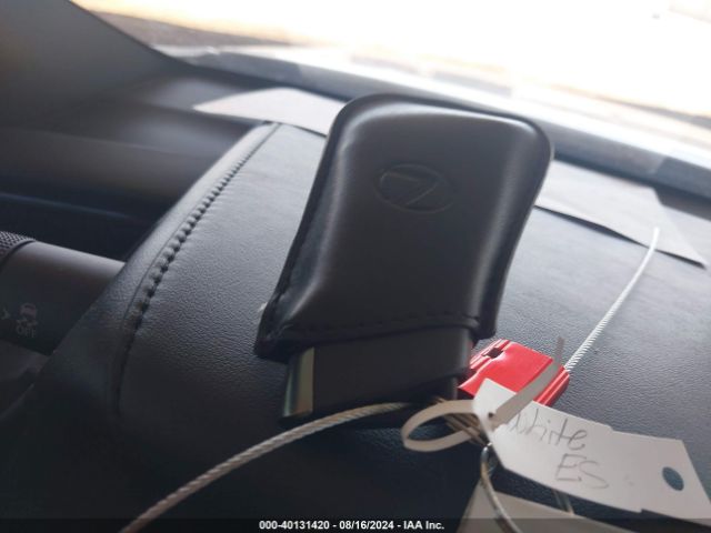 58AD11D19MU002601 Lexus ES 250
