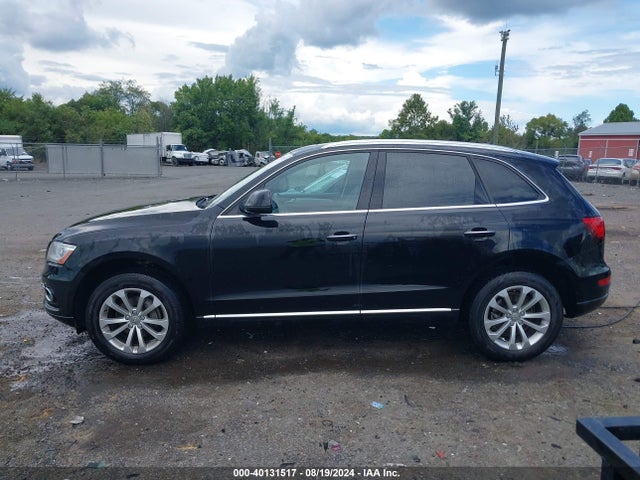 Audi Q5 2.0t Premium 2017 WA1C2AFP5HA018012 Image 14