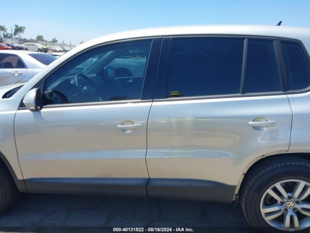 WVGAV3AX7EW522529 Volkswagen TIGUAN S
