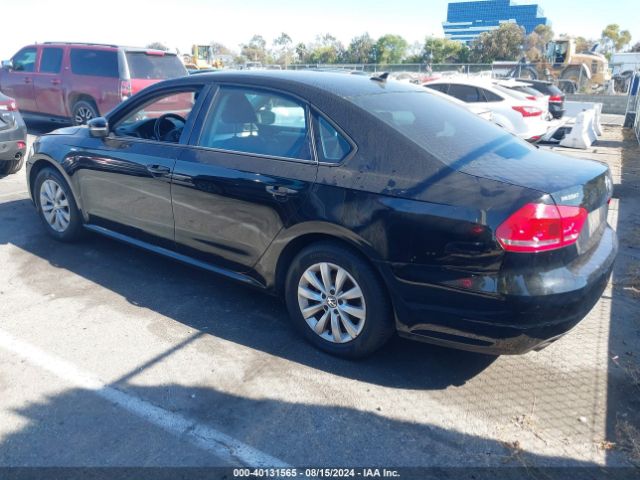 1VWAT7A3XEC090743 Volkswagen Passat 1.8t Wolfsburg Edition