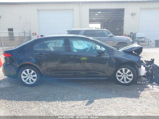 Toyota COROLLA LE 2022 5YFEPMAE1NP313350 Image 14