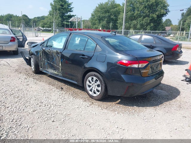 Toyota COROLLA LE 2022 5YFEPMAE1NP313350 Image 3