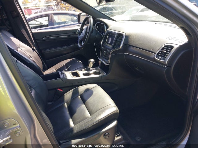 1C4RJEBG8JC157125 Jeep Grand Cherokee Limited 4x2