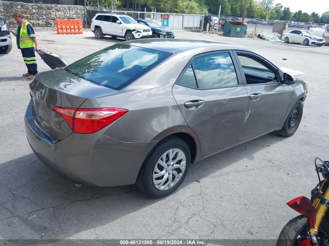 Toyota COROLLA LE 2017 5YFBURHE0HP687998 Image 4