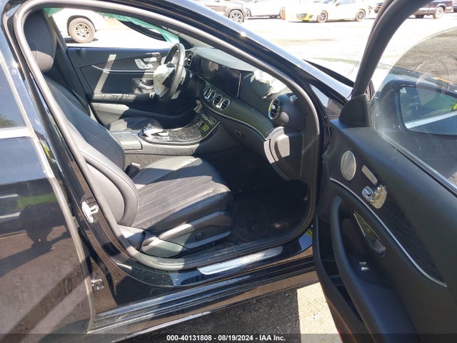 WDDZF4JB0JA378947 Mercedes-Benz E 300