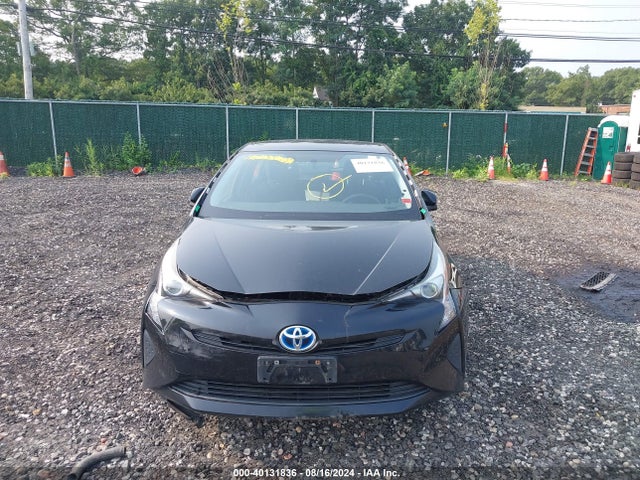 Toyota Prius Two 2016 JTDKBRFUXG3005622 Image 13