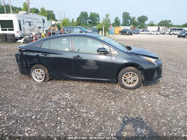Toyota Prius Two 2016 JTDKBRFUXG3005622 Image 14