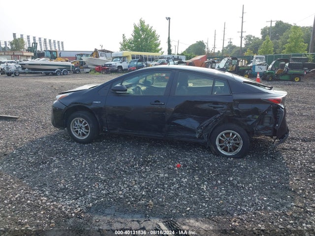 Toyota Prius Two 2016 JTDKBRFUXG3005622 Image 15