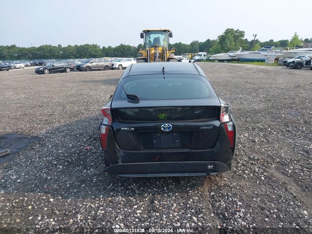 Toyota Prius Two 2016 JTDKBRFUXG3005622 Image 17