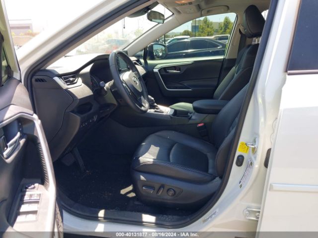 2T3C1RFV2MW147570 Toyota Rav4 Xle Premium
