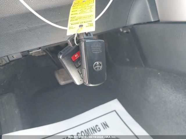 JTMWFREV2JJ152343 Toyota Rav4 Xle