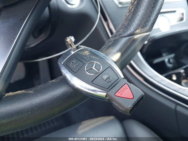 Aukcja sprzedaży 2018 Mercedes-benz C 300 4matic, vin: 55SWF4KB5JU274925, numer aukcji: 40131981