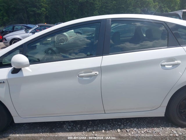 Toyota Prius Three 2015 JTDKN3DU9F1890395 Image 14