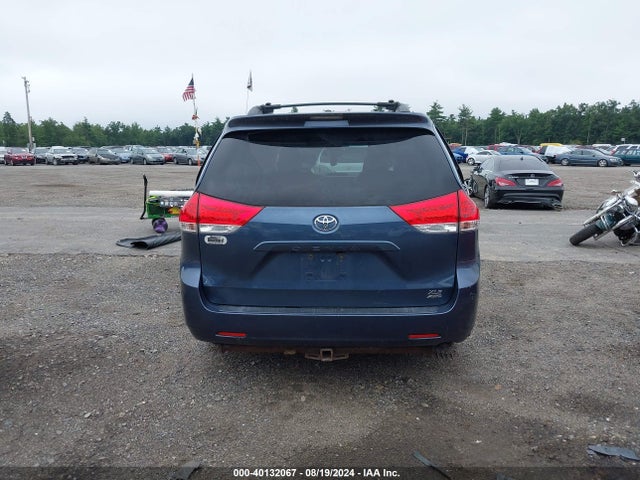 Toyota Sienna Xle 7 Passenger 2014 5TDDK3DCXES079327 Image 16