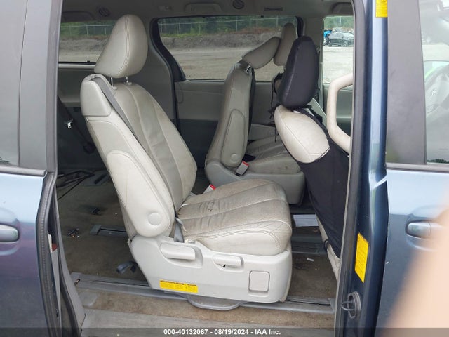 Toyota Sienna Xle 7 Passenger 2014 5TDDK3DCXES079327 Image 8