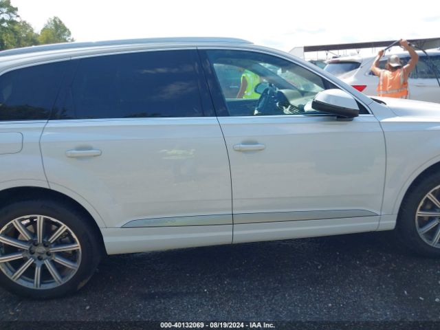 WA1LHAF73JD047477 Audi Q7 2.0t Premium