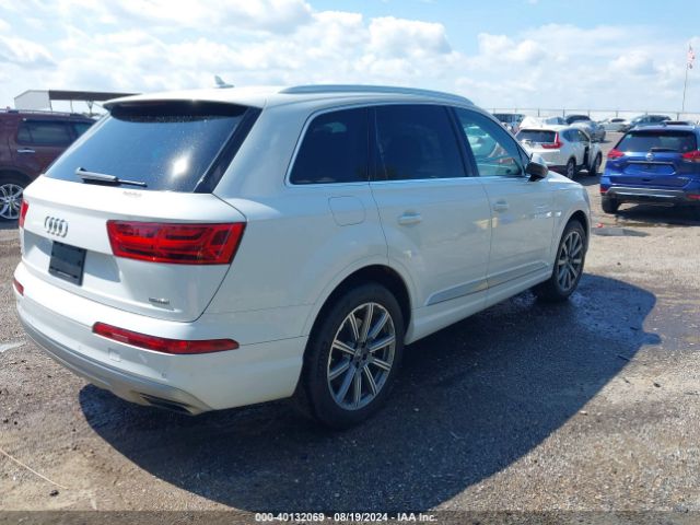 WA1LHAF73JD047477 Audi Q7 2.0t Premium