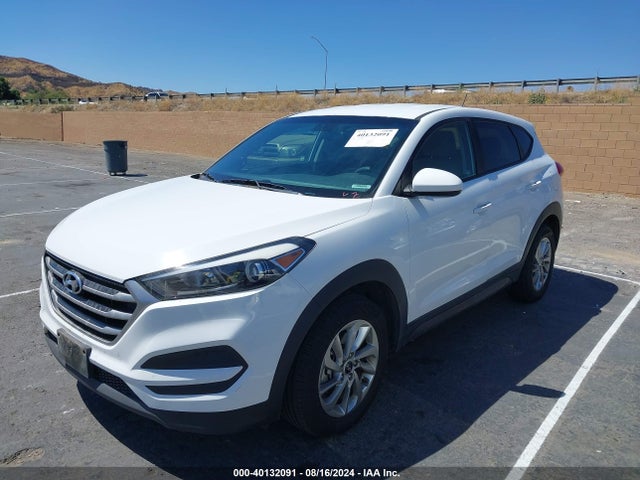 Hyundai TUCSON SE 2017 KM8J23A44HU394829 Image 2