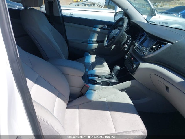 Hyundai TUCSON SE 2017 KM8J23A44HU394829 Image 5