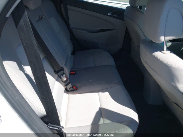 Hyundai TUCSON SE 2017 KM8J23A44HU394829 Image 8