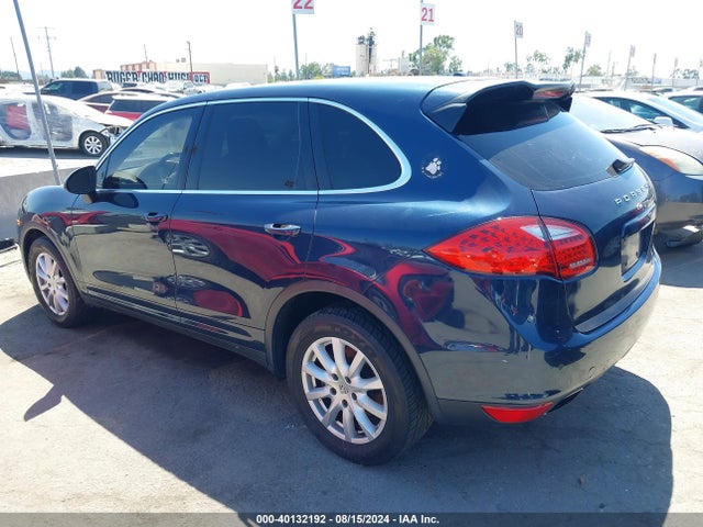 2012 PORSCHE CAYENNE WP1AA2A21CLA10518 Photo 2